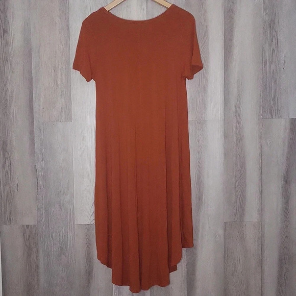 LuLaRoe Carly Burnt Orange Short Sleeve Hi Low Tee Shirt Dress Womens Size XS‎ - Picture 2 of 5